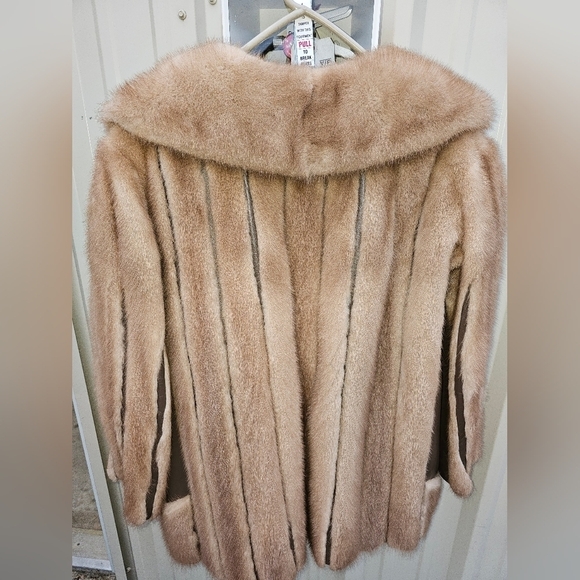 GORGEOUS GENUINE AUTUMN HAZE MINK FUR & GENUINE LEATHER COAT SIZE: Medium-Large - Picture 7 of 14